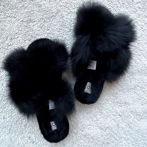 UGG Slipper sandal NWOT Fuzzalicious black size 9